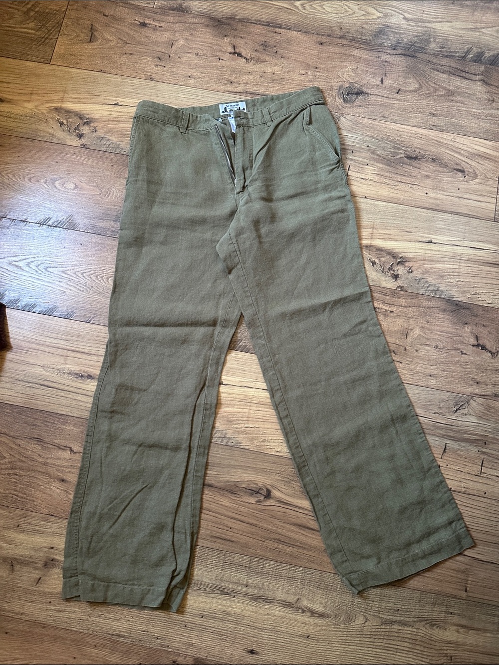 Wide-Leg Linen Trousers in Olive Green